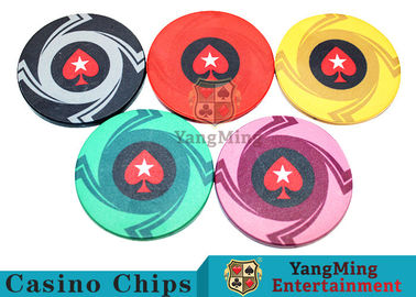 comprar As microplaquetas de pôquer cerâmicas do casino, texturas de Chips And Cards With Dynamic do pôquer projetam Fabricação em linha