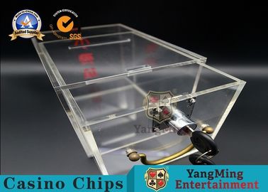 comprar Os cartões claros acrílicos da caixa/de jogo da segurança rejeitam o suporte com fechamento e chave Fabricação em linha