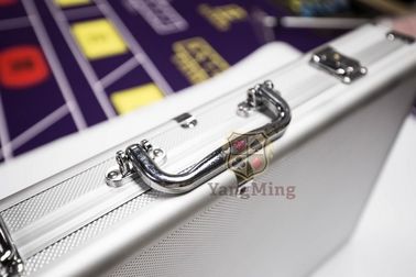 comprar Portador de microplaquetas portátil personalizado de Gamblign da segurança da liga de alumínio da caixa do chipset da argila do pôquer do casino 600pcs Fabricação em linha