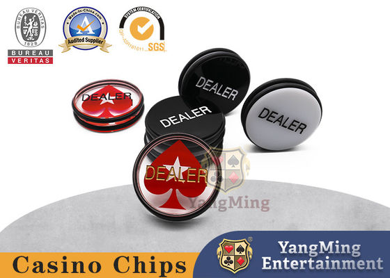 Stock Direct Preto e Branco Duplo Lado Gravado Botão De Vendedor Casino Baccarat Texas Hold'em Jogo de Poker Botão De Vendedor de Mesa
