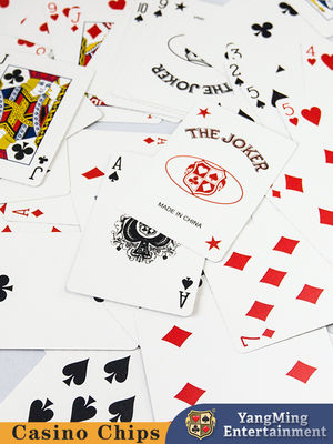 O cartão azul importado do núcleo do núcleo preto projeta cartões do pôquer do jogo de tabela do pôquer